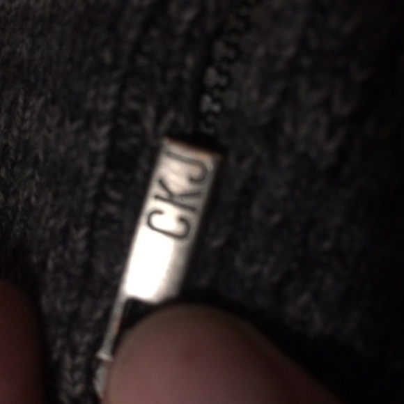 Calvin Klein sweater - Picture 7 of 8